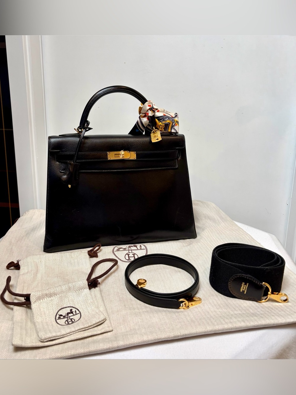 Hermes VTG Kelly 32 Box Leather Sellier,new Gold Hrdware, refurbished@Hermes spa - Picture 2 of 16